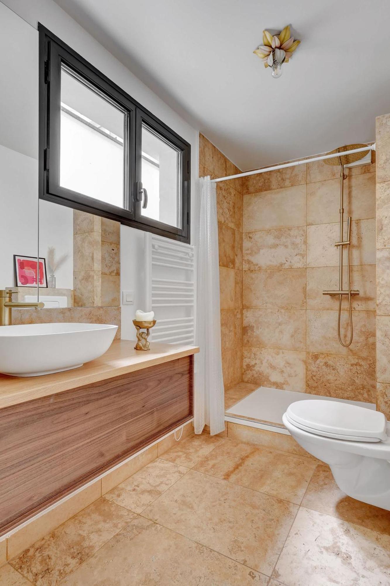 Madeleine & Champs-elysees - 2br 2ba With Balcony - Vacation